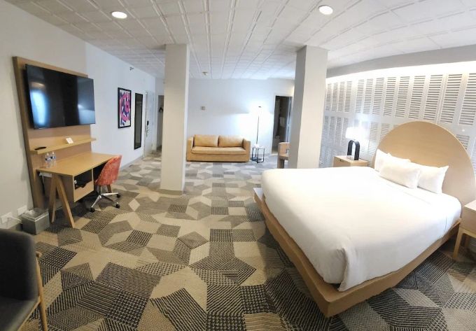 Miami Airport Hotel Bedroom